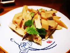 -泉畔人家·老济南经典鲁菜(大明湖店)