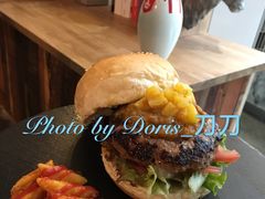 鲜果咖喱堡-HIGH FIVE哈福手工汉堡(桂林路店)