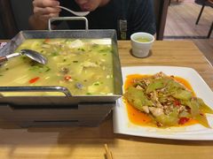 -自贡盐帮菜·玩辣餐厅(樱花园西街店)