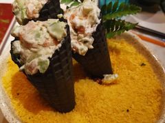 三文鱼牛油果手卷-荟廷·晶萃(陆家嘴尚悦湾店)