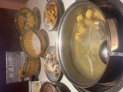 -喃喃椰·糟粕醋·椰子鸡火锅(七堡花园店)