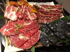 -山川小町·极番烧肉(新地假日广场店)