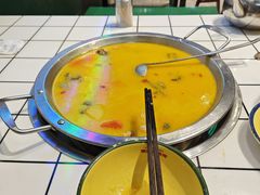 -晓彭肥肠鸡·泡椒鸡火锅(水木天地店)