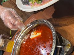 -老滇山寨•云南特色菜•地方菜•民族风情歌舞表演(金碧店)