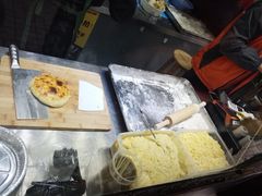 还没切的榴莲饼-馋嘴诱惑