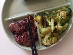 -卢大鲜鱼头捞饭(美利广场店)