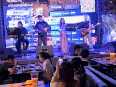 -爱啤精酿·民谣酒馆(滨江店)