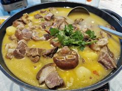腊蹄炖土豆-神农架康帝君兰酒店-中餐厅