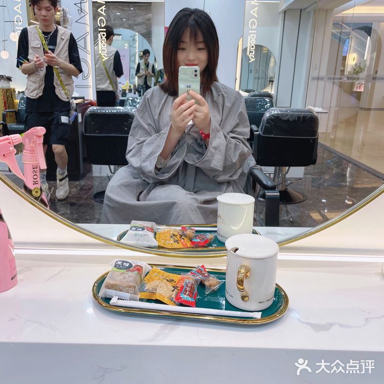 夏天到咯，你有没有换一个清爽又减龄的发型呢