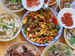 -谢老五跷脚牛肉·非遗传承店