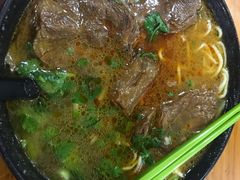 -志权牛肉面(灵山路店)
