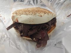 牛肉烧饼-清真喜兰老丁羊汤特色小吃