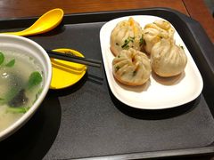 鲜肉蟹粉双拼-大壶春生煎(四川中路店)