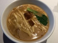 老娘炝锅面-马仕玖煲·融合菜·酥不腻烤鸭(人大店)