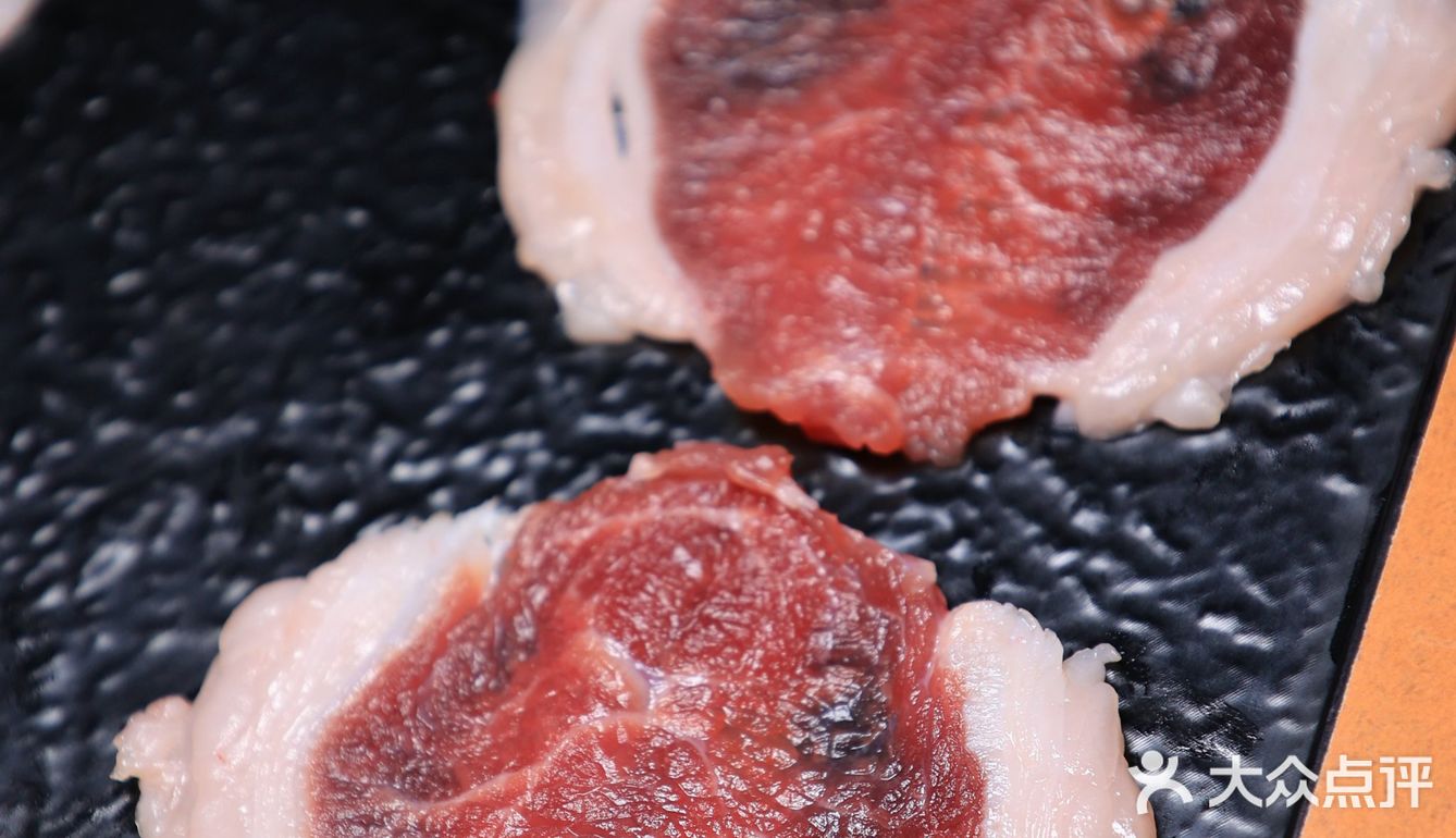 羊肉火锅配烧烤，舌尖上双重享受！