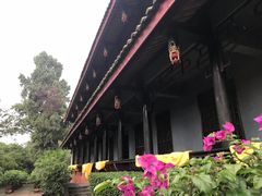 -峨眉山报国寺
