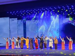 -南风大剧院莎梦二人转剧场