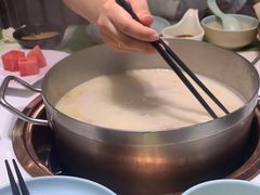 -洪氏嗨捞·猪肚鸡火锅(阳光天地店)
