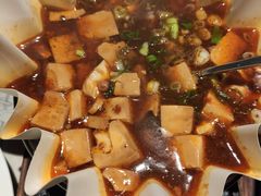 -穹六人间 people 6(岳阳路店)