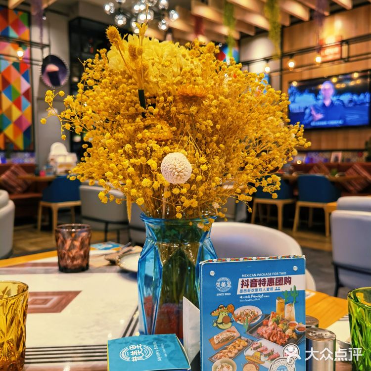 很有欢快气氛的一个餐厅～