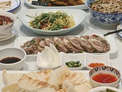 -民族手抓羊肉馆·滩羊手抓·烤全羊