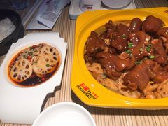 -多嘴肉蟹煲(万达店)