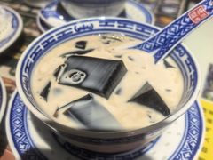 水牛奶龟苓膏-广信牛奶甜品世家(台东店)
