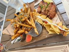 -Mark&Mars Restaurant