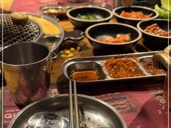 -青瓦炭韩潮烤肉(花园道店)