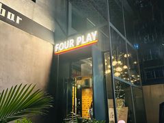 -FOUR PLAY BAR