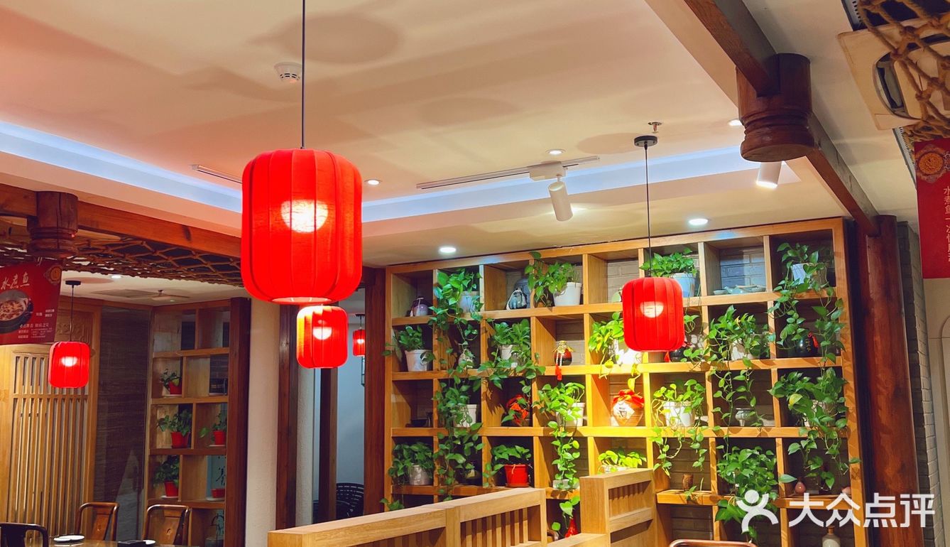 一碗肉汤泡饭，就让我记住了这家餐厅🏮