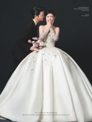 -雪中彩影婚纱摄影·微光艺术中心