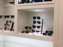 -明月眼镜(三坝店)