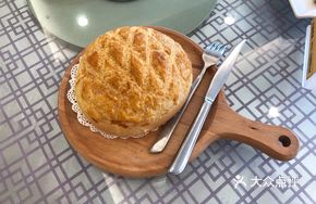 Crispy Pineapple BBQ Pork Bun