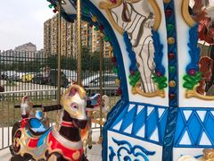 旋转木马-蒙特利亲子乐园