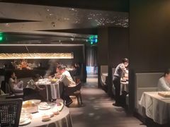 -左庭右院鲜牛肉火锅黑金店(陆家嘴中心店)