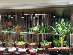 -金马门国际美食百汇(珞喻路店)