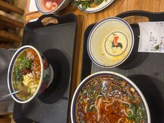 -云阿蛮云南生烫牛肉米线(奉贤路店)