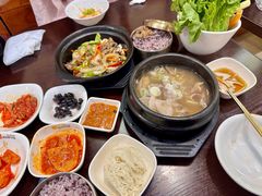 -釜山豚骨汤饭(芝罘万达广场店)
