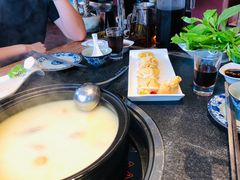 -大匠工房古船木艺术餐厅·猪肚鸡专门店(长白仙岛店)