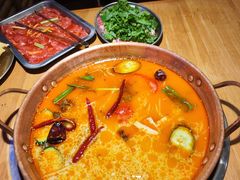 -洱火云南酸菜牛肉火锅(石景山当代商城店)