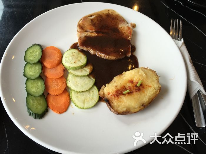 the compass图片 - 第5张