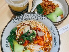 -俏凤凰(美林M·LIVE天地东座店)