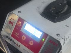 -鲨鱼皮汽车凹陷玻璃修复(静安店)