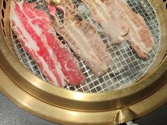 -铭牛烧肉·和牛海鲜自助(高新月牙湖店)