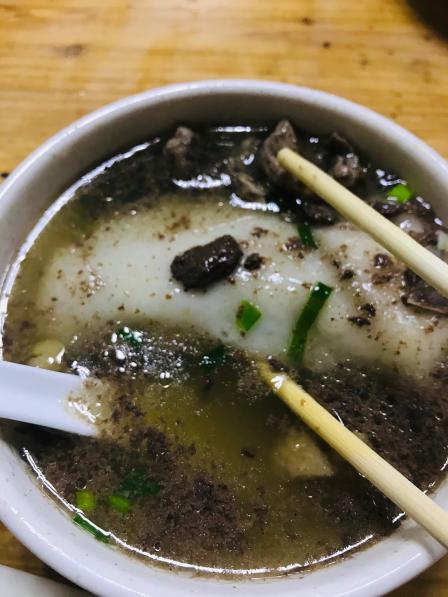 鸭汤萝卜粄"好吃的鸭汤萝卜粄,上次来关着门,这次幸好.