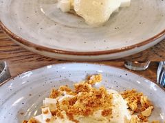 蜂窝冰淇淋配牛奶冻-BOR Eatery(安福路店)