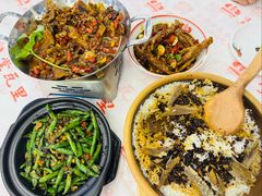 -堂瓦里·33年传统赣菜(第一街区店)