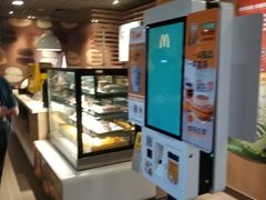 面包甜点陈列柜-麦当劳(豫园店)