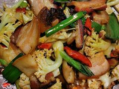 花菜炒腊肉-醉小酒馆·川菜·江湖菜·重庆菜(观音桥旗舰店)